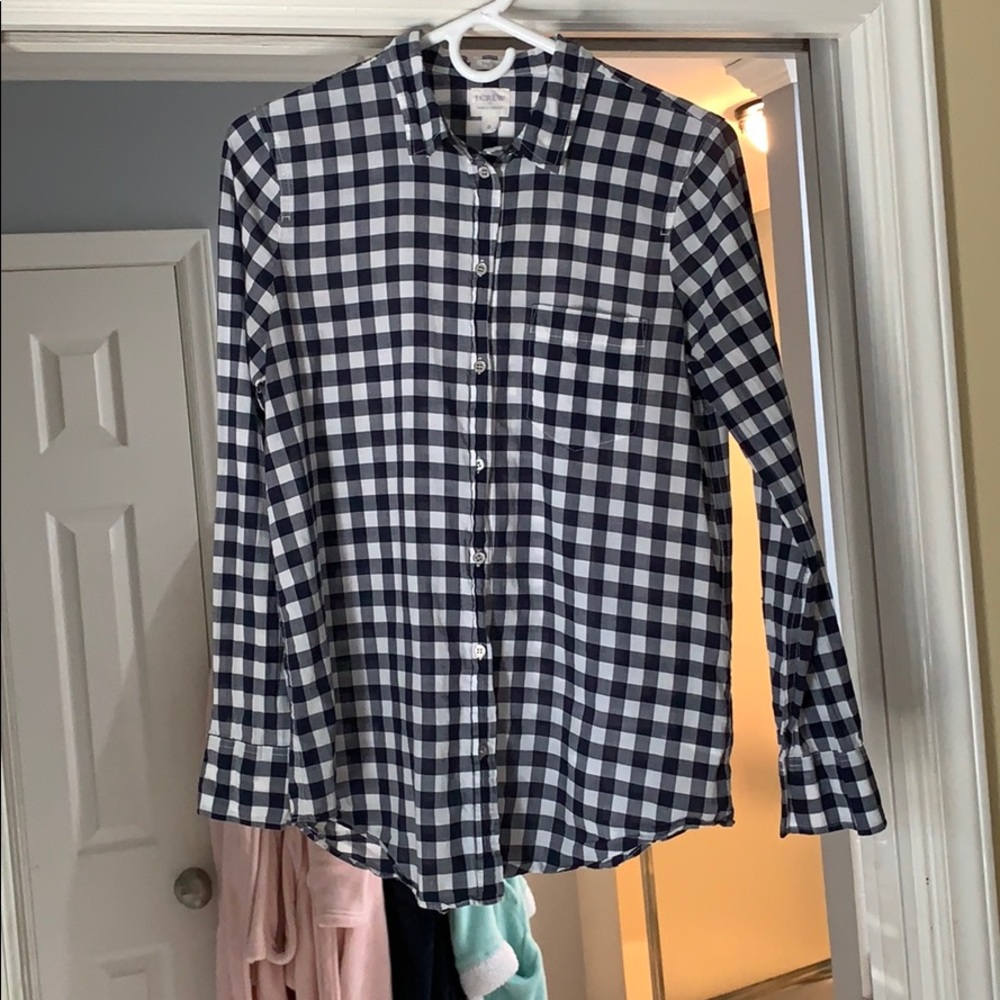 Navy blue and white lightweight top